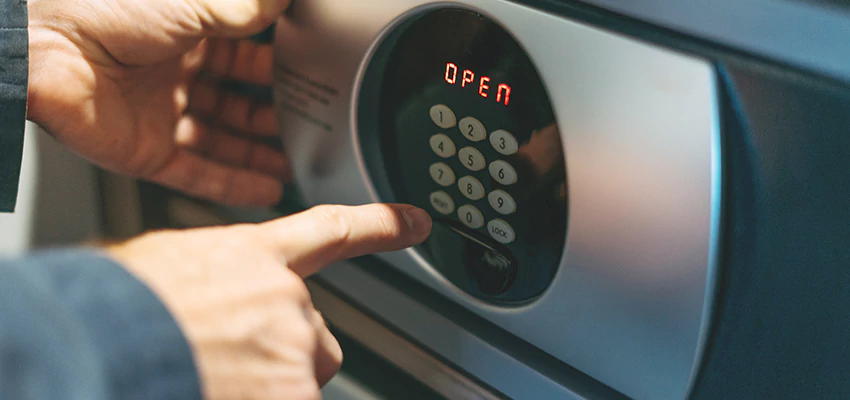 Cash Safe Openers in Freeport, Illinois